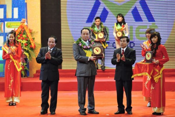 Le ton vinh Hang Viet Nam duoc nguoi tieu dung Thu do yeu thich 103 2 1536x1024 1 1200x800 1
